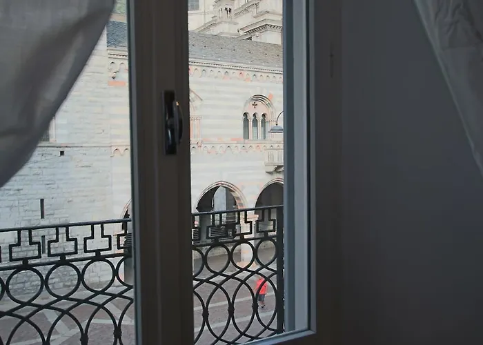 Piazza Duomo Apartment Como