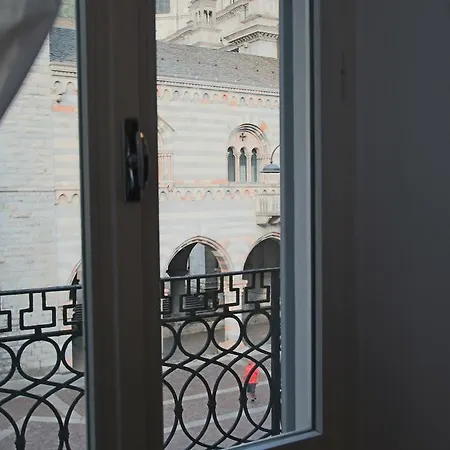 Piazza Duomo Apartman Como