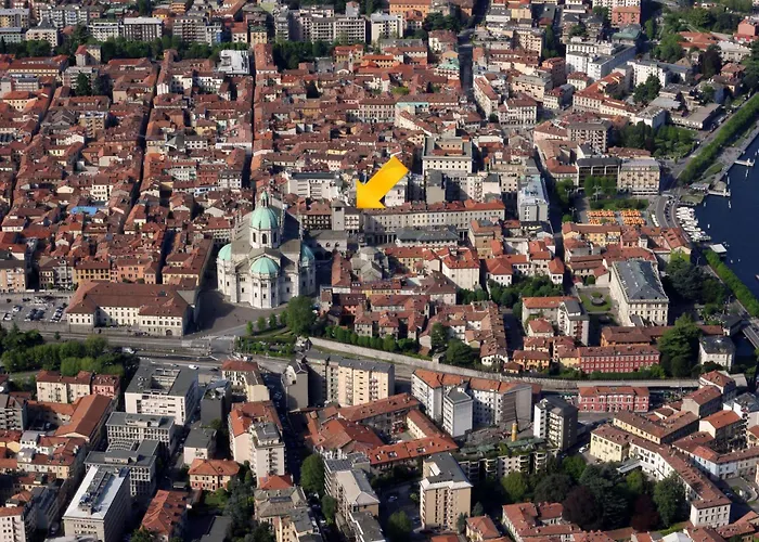 Piazza Duomo * Como